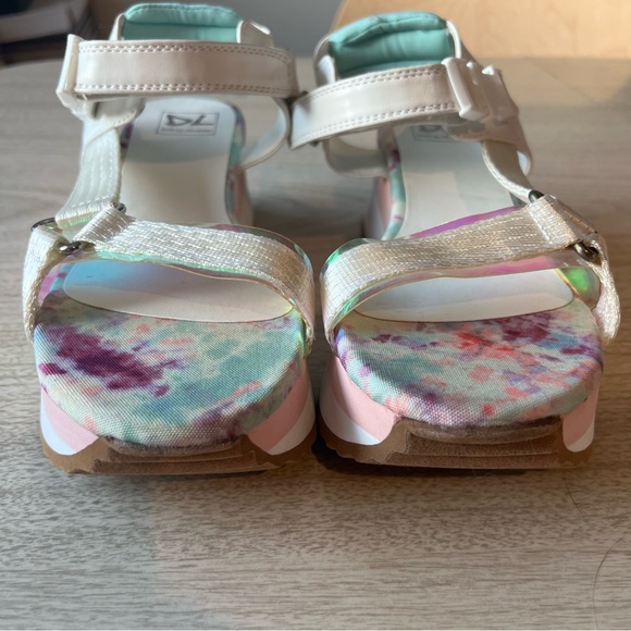 DIRTY LAUNDRY platform metallic buckle sandal size 8 - Picture 4 of 8